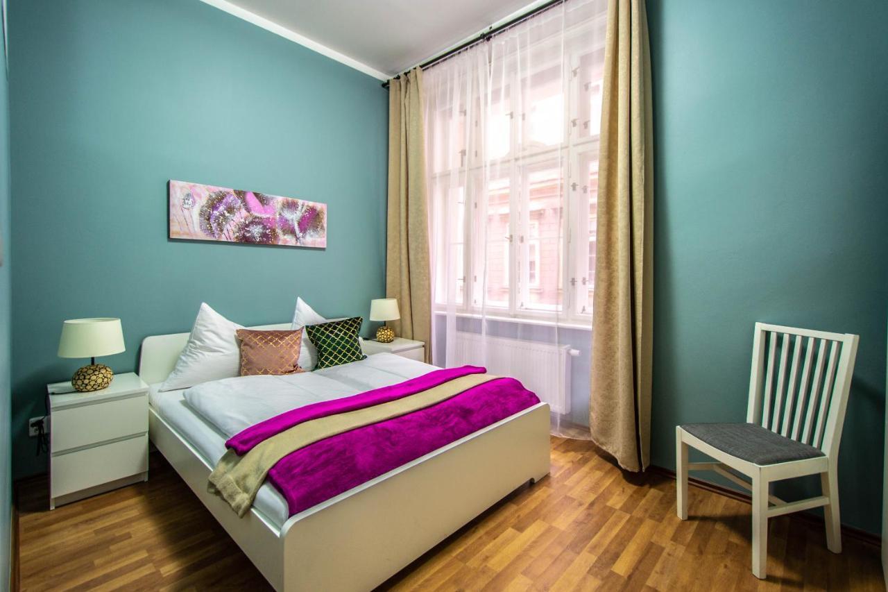 براغ Ruzova Apartment By Ruterra المظهر الخارجي الصورة